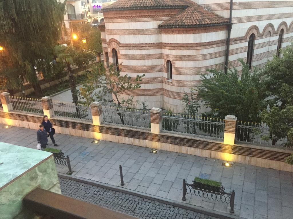 Apartment On Zviad Gamsakhurdia 21 バトゥーミ エクステリア 写真